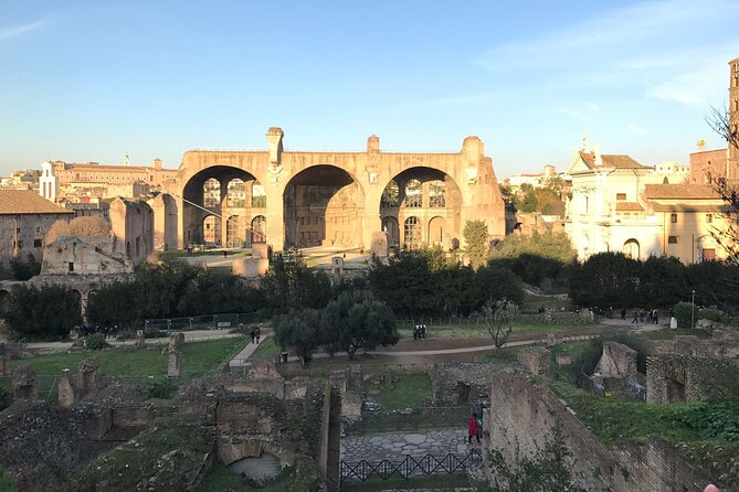 Colosseum, Forum, Palatine Hill with audio guide and Arena option - Using the Audio Guide and Multimedia Content