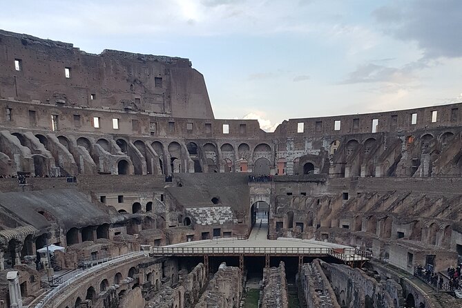 Colosseum Guided Tour with Palatine Hill and Roman Forum entrance - The Logistics of the Tour: Meeting Point and Group Size