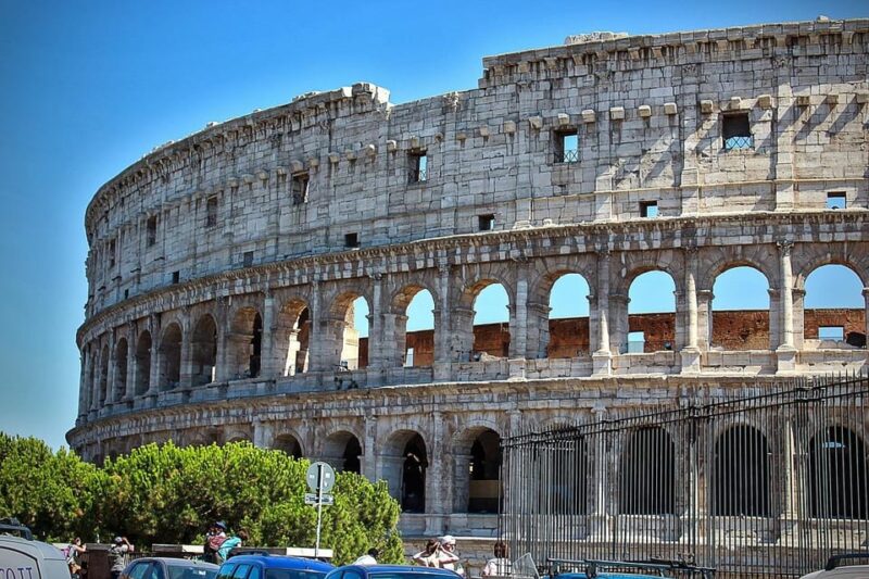 Colosseum, Palatine and Forum tour with virtual guide - Exploring the Roman Forum and Palatine Hill