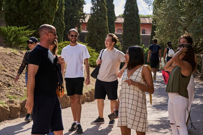 Colosseum, Palatine Hill and Roman Forum Small-Group Guided Tour - Navigating the Crowds and the Group Size