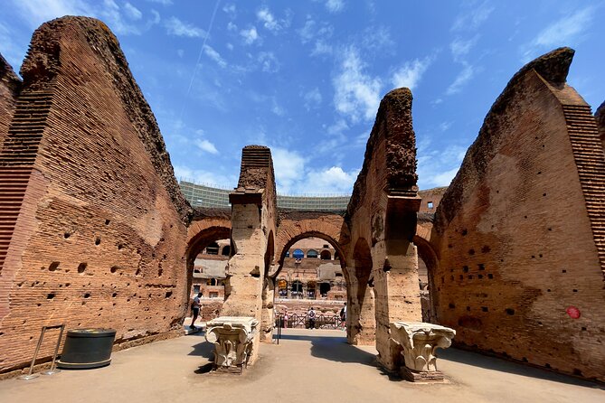 Colosseum, Palatine Hill and Roman Forum with Guided Tour - The Role of the Guide and Tour Pacing