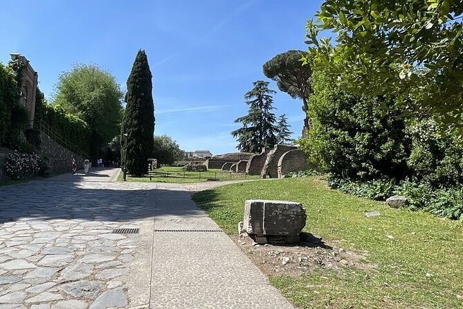 Colosseum, Roman Forum And Palatine Hill Admission With Audio App - Exploring Roman Forum and Palatine Hill