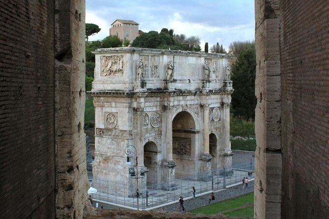 Colosseum, Roman Forum and Palatine Hill- Private Tour - The Benefits of a Private Guide for Your Roman Adventure