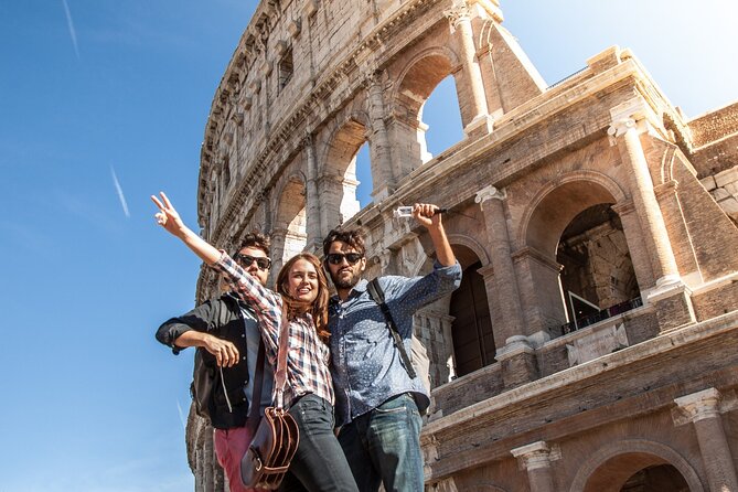 Colosseum, Roman Forum and Palatine hill with Guide Book - The Starting Point at the Arch of Constantine