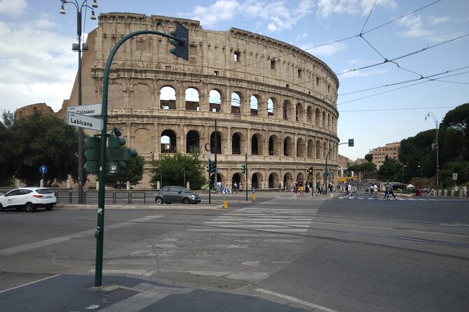 Colosseum, Roman Forum and Trajan's column - Starting Point at Piazza del Colosseo