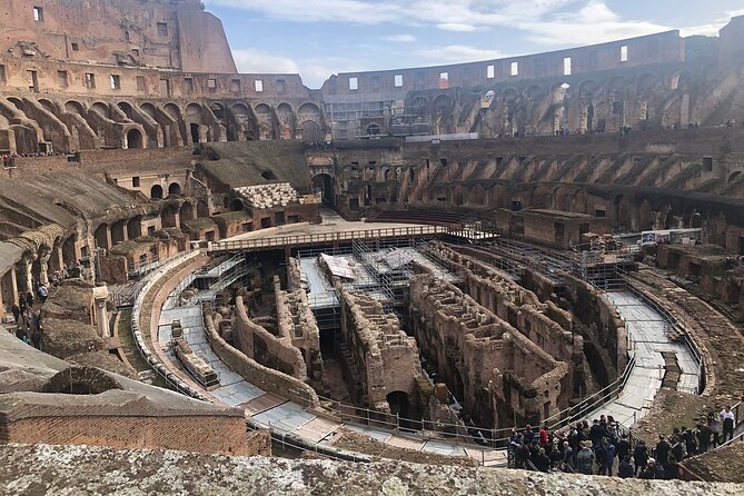 Colosseum Tour with Palatine Hill and Roman Forum - Exploring the Colosseum’s grandeur