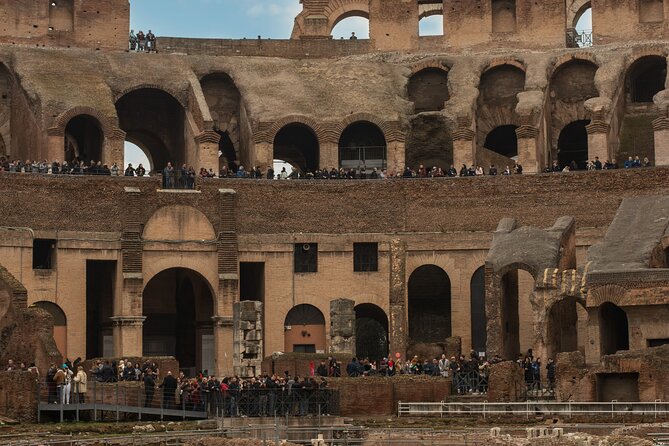 Colosseum Tour with Palatine Hill and Roman Forum - The Guide’s Role and Variability in Experience