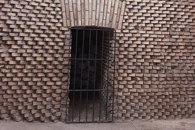 Colosseum Underground Night Tour - VIP experience - Exploring the Colosseum: From the Grandstands to the Arena Floor