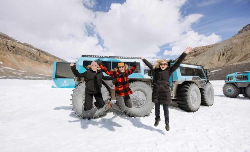 Columbia Icefield: Ice Odyssey Glacier Experience - Small Group Size and Personalized Exploration