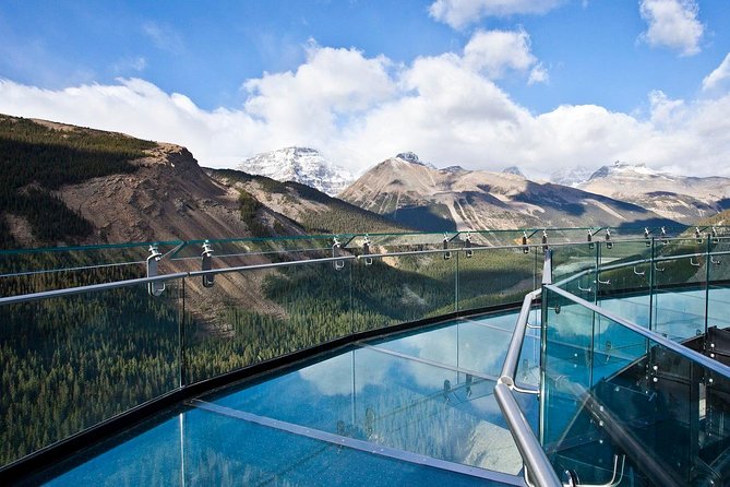 Columbia Icefield Skywalk Admission - The Unique Design of the Glacier Skywalk and Its Location