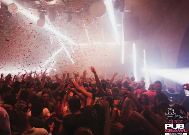 Columbo Pub Crawl Dubrovnik - Starting with Unlimited Drinks at the First Bar