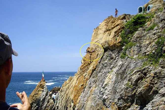 Combo 6 Hr Tour All City Highlights Divers Baby Turtle Release - Lunch and Relaxation at Playas Caleta y Caletilla