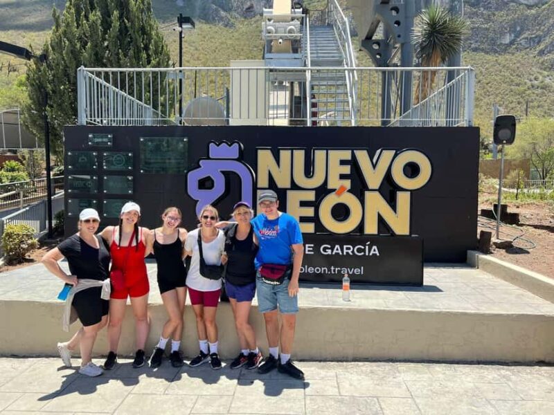 COMBO DAY PASS: Cola de Caballo + Grutas de Garcia - Lunch and Refreshments Break