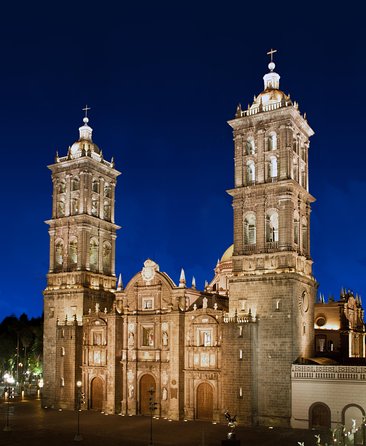 COMBO - Guadalupe Shrine & Teotihuacan Pyramids + Taxco (2 days) - The Experience in Puebla and the Role of the Guides