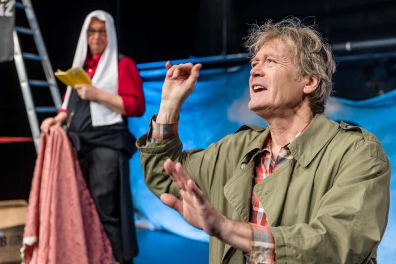 Comedy Dresden: Ticket for the comedy "Zwei Genies am Rande des Wahnsinns" - The Experience Provider: COMÖDIE Dresden