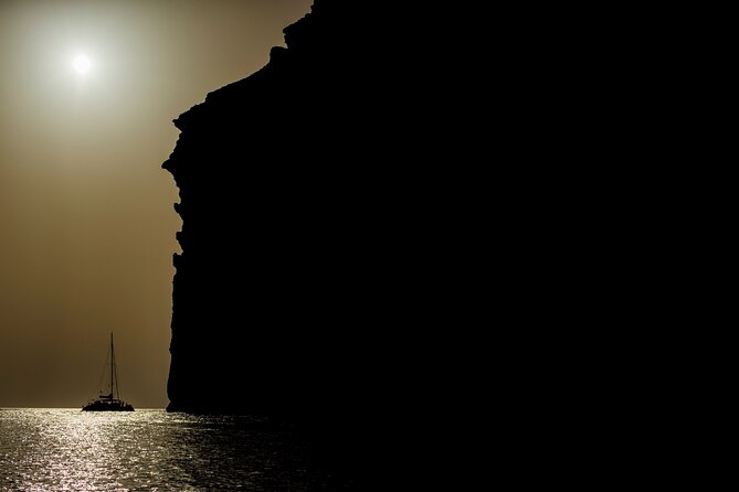 Comfort Max Catamaran Caldera Cruise with BBQ and Drinks - Food and Drinks Included on the Cruise