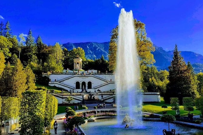 Comfort Mini-Van & Professional and FRiENDLY Guide: CUSTOMIZED 1-DAY TOUR from Munich - Oberammergau and Its Artistic Traditions