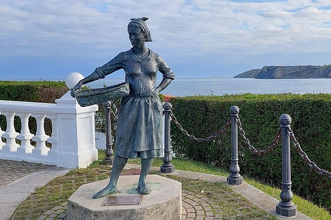 Comillas, Modernism & Gaudi with entrance tickets -small groups - Visiting the Cemetery of Comillas: Modernist Final Resting Place