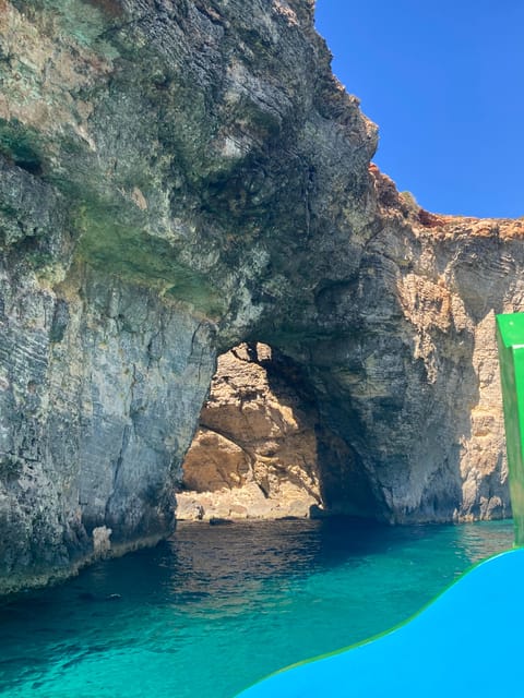Comino: Private boat tour with Snorkeling activities & caves - Key Points