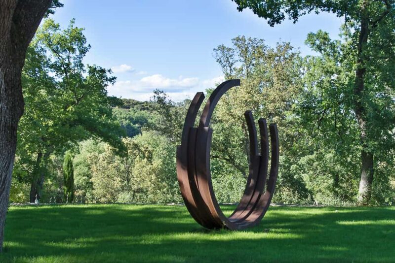 Commanderie de Peyrassol: The guided tour of the art collection - Enjoy the Gardens, Forest, and Vineyards of Peyrassol