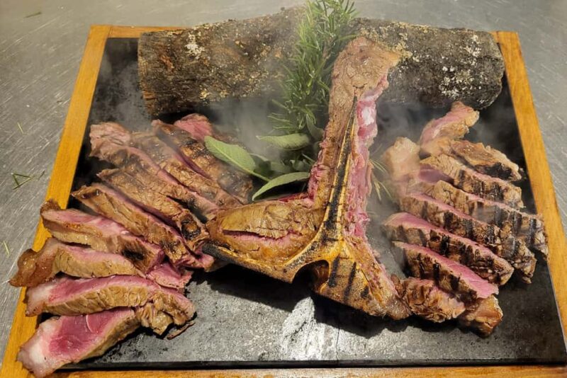 Communal dinner in an ancient Tuscan farmhouse - Key Points