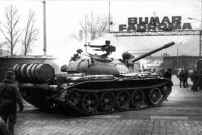 Communism in Wroclaw and in Poland - Private Tour - Rebuilding Wroclaw: The Story of Pl. Nowy Targ