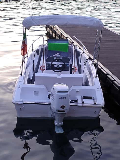 Como Lake: Sharing Boat Tour with professional Skipper - Soft Drinks and Refreshments Included