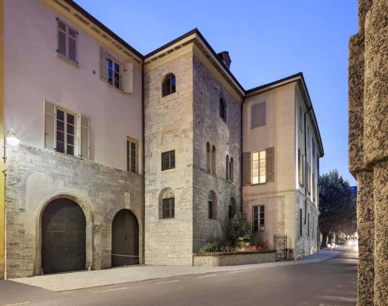 Como: Palazzo Odescalchi Guided Tour with Breakfast - Discover the 16th-Century Palazzo Odescalchi in Como