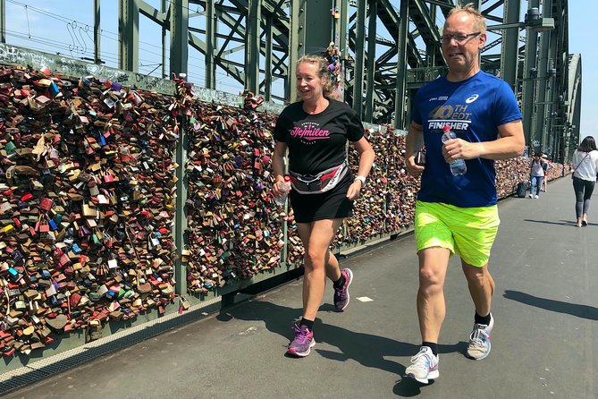Compact tour (7km) - Legends at the Heinzelmännchen Fountain