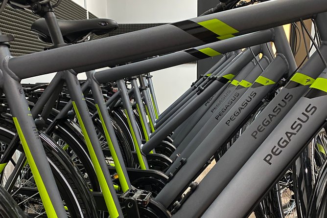 Complete Cracow Bike Tour (small group of maximum 8 people!) - Comfortable Bikes and Easy Pacing