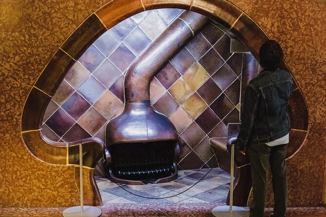 Complete Gaudi Tour: Casa Batllo, Park Guell & Sagrada Familia - The Colorful Landscape of Park Güell