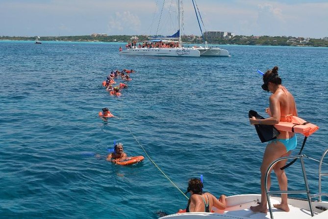 Complete Isla Mujeres excursion from Cancun with all inclusive - Optional Windsailing with Spinnaker Activity
