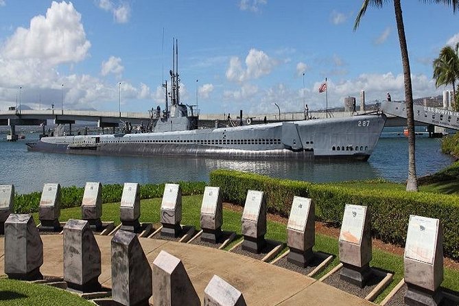 Complete Pearl Harbor Experience Tour Departing Big Island - Paying Tribute at the USS Oklahoma Memorial