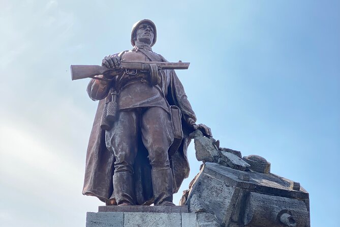 Concentration Camp Sachsenhausen train&walk (6h) - From Oranienburg to the Camp: The First Nazi Camps