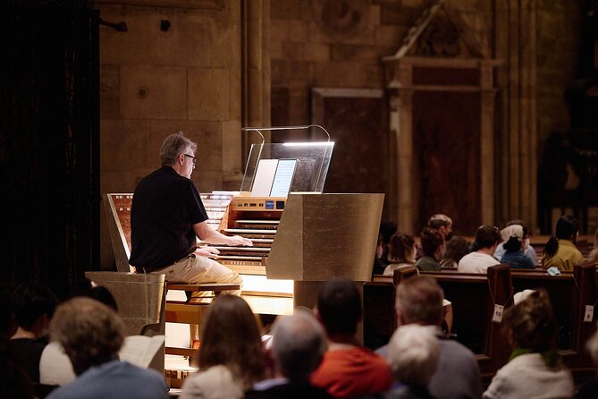 Concert at Vienna's St. Stephen's Cathedral - Organization and Crowd Management