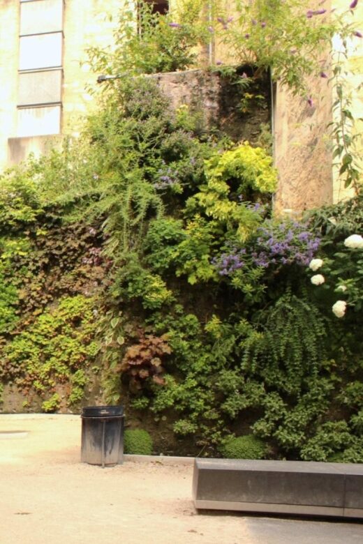 Contemporary Architecture in Bordeaux city center! - Architectural Diversity Along the City Center Walk