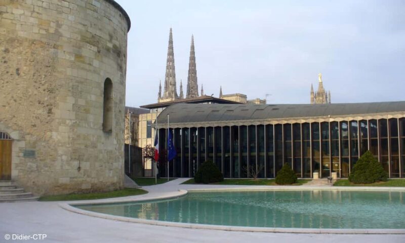 Contemporary Architecture in Bordeaux city center! - Practical Details and Tour Logistics