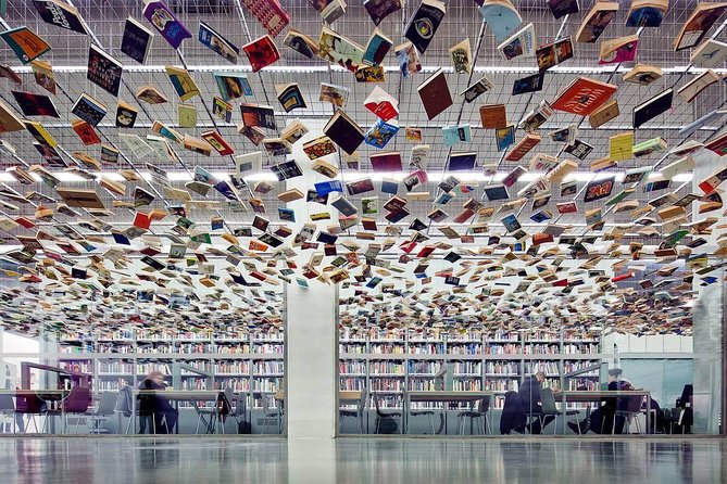 Contemporary Art Walk: Istiklal Street, Modern Art Museums - Discovering Luxury Art at Galeri Nev