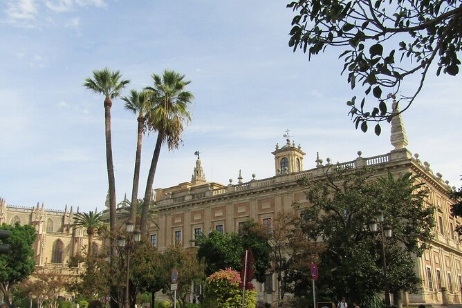 Contrasts of Seville - Highlights of the Route: Landmarks and Legends