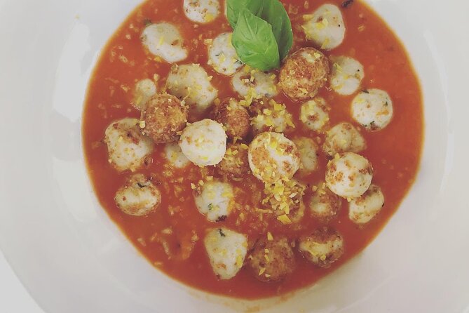 Cooking Class in a historical villa in Siena Provence - Suitability for Families and Different Age Groups