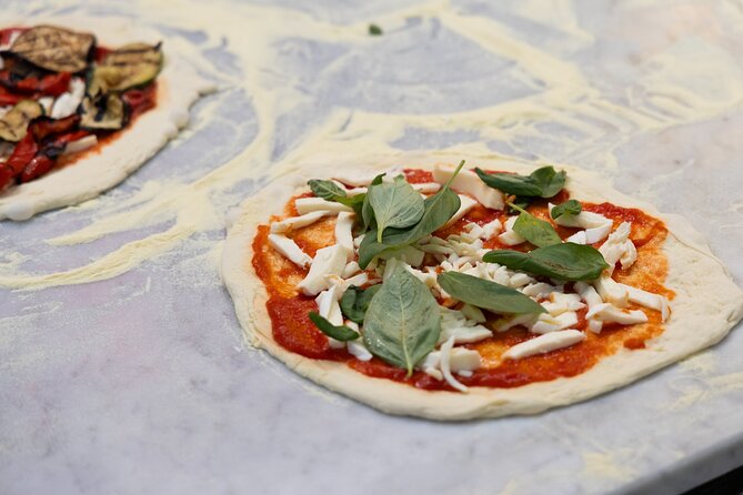 Cooking Class in the Heart of Rome: Pizza and Tiramisu Making - The Meeting Point and Group Dynamics