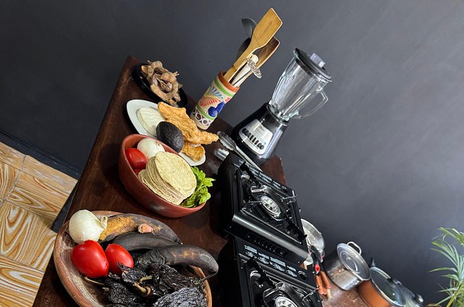 Cooking experience Poblana by Bufon Tours - Puebla’s Culinary Origins at the Local Market