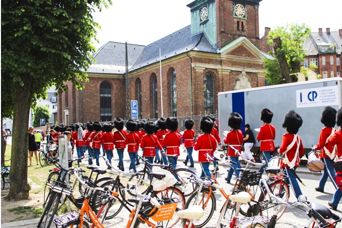Copenhagen 1.5-hour City Highlights Bike Tour - Discover Copenhagen’s Top Attractions by Bike