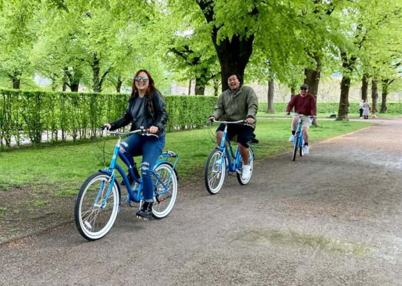 Copenhagen: 3-Hour City Highlights Bike Tour with Guide - Christiania and the Royal Landmarks