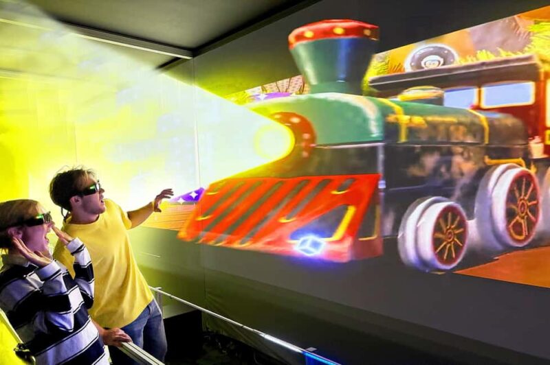 Copenhagen: Christmas Hologram Show at HologramZoo - Key Points