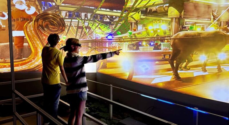 Copenhagen: Christmas Hologram Show at HologramZoo - Why the HologramZoo Christmas Show Is a Family-Friendly Highlight