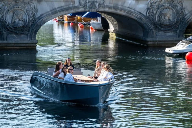 Copenhagen: Electric Boat Canal Tour with Guide - Flexible Booking and Cancellation Policies