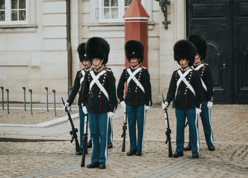 Copenhagen: Hygge & Highlights Walking Tour with Local Guide - Amalienborg Palace and the Changing of the Guard