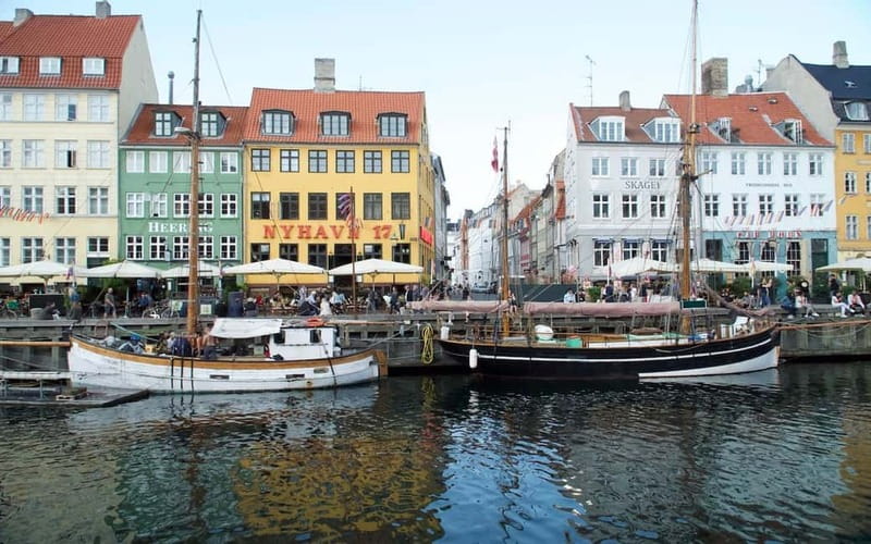 Copenhagen: Maxitour in English - Explore Copenhagen in a Single Day with the Maxitour