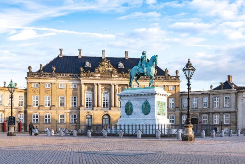 Copenhagen: Old Town and Nyhavn Private Family Tour - Practical Details: Meeting Points, Accessibility, and Booking Flexibility